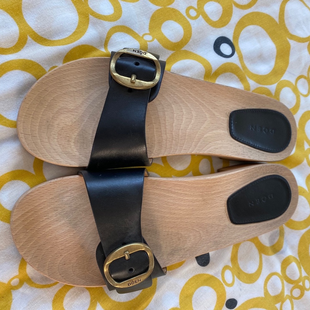Doen Brand Slide Sandals
